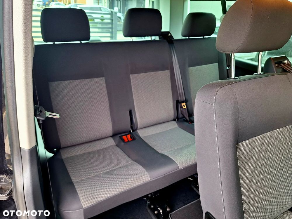 Volkswagen Caravelle - 22