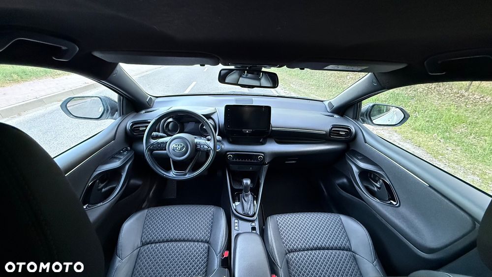 Toyota Yaris Hybrid 1.5 Selection Style - 13