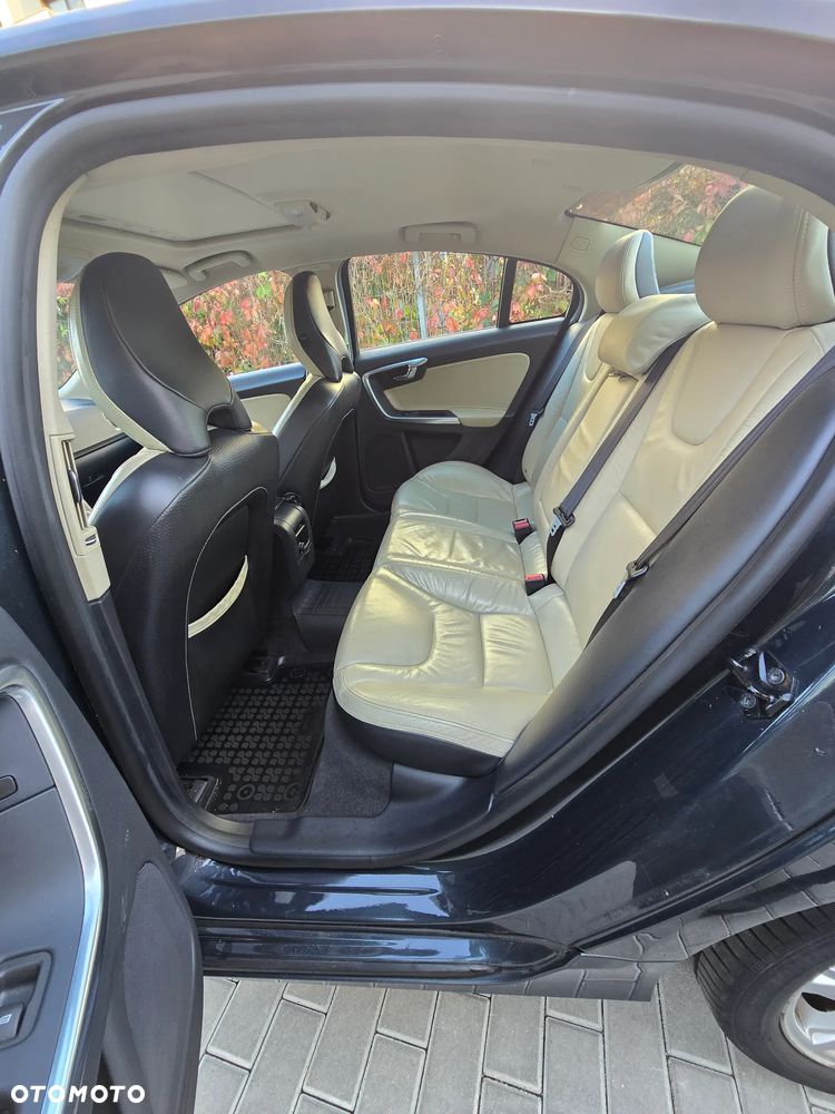 Volvo S60 - 33