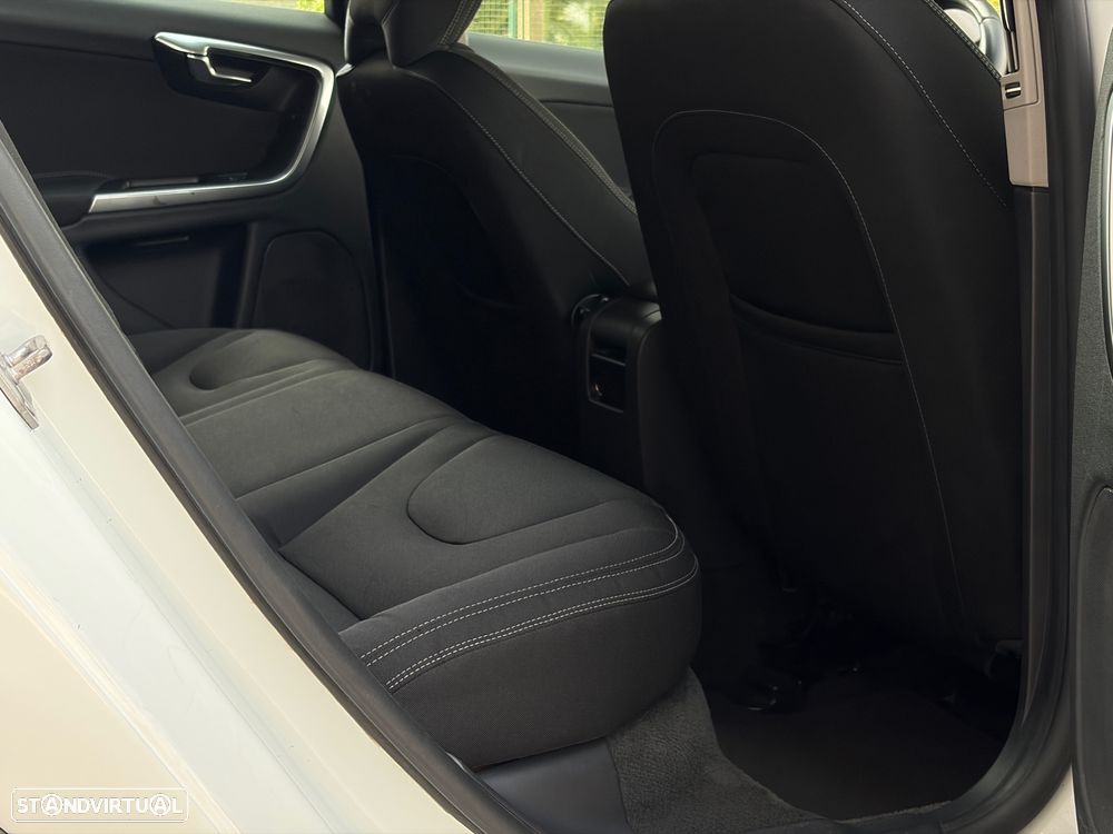 Volvo V60 - 35