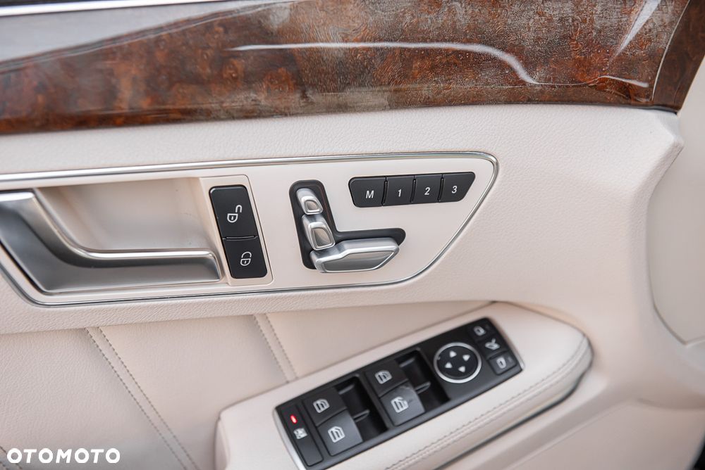 Mercedes-Benz Klasa E 350 BlueTEC 4Matic 7G-TRONIC Avantgarde - 16