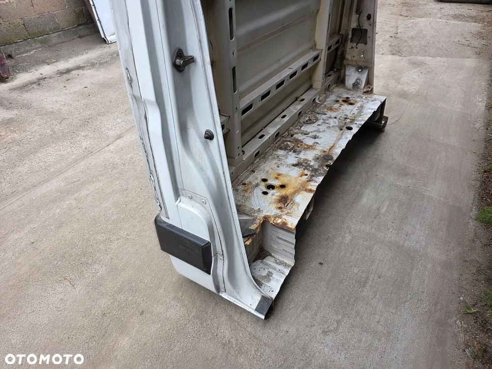 IVECO DAILY 00-14 KABINA PLECY SCIANA GRODZIOWA GRODZIOWKA DACH 1L - 6
