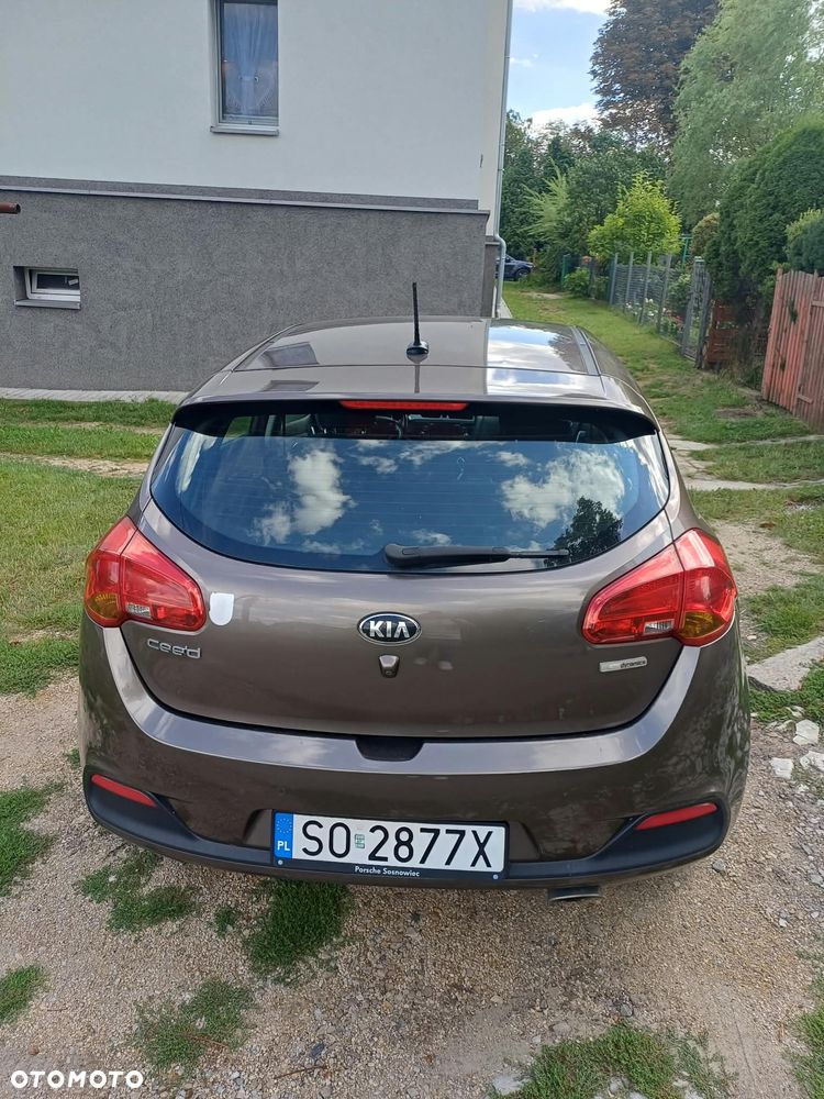 Kia Ceed - 4