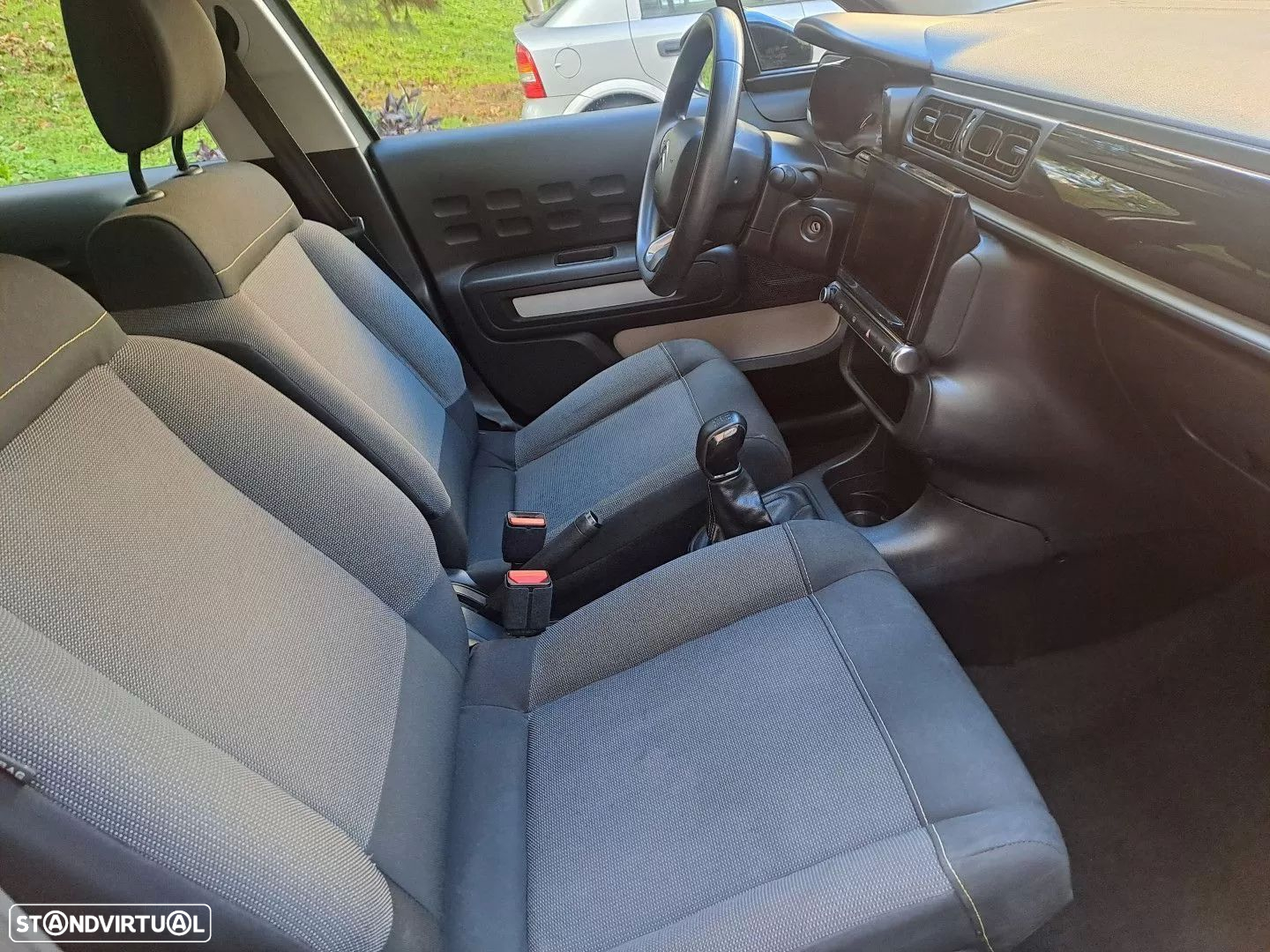 Citroën C3 1.2 PureTech Shine - 28