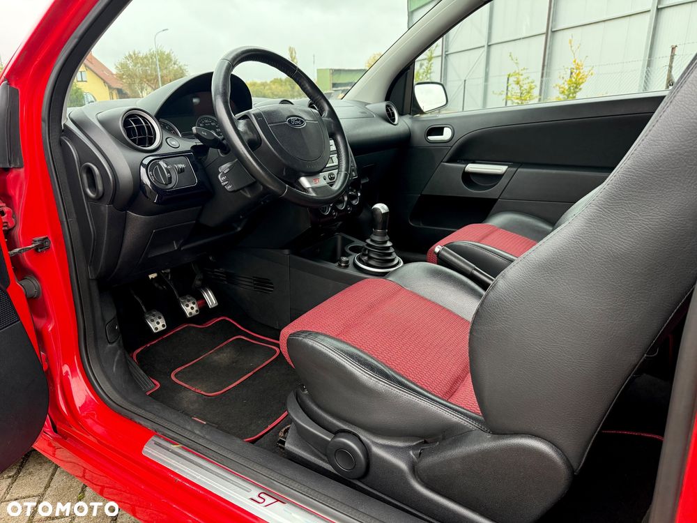 Ford Fiesta 2.0 ST - 9