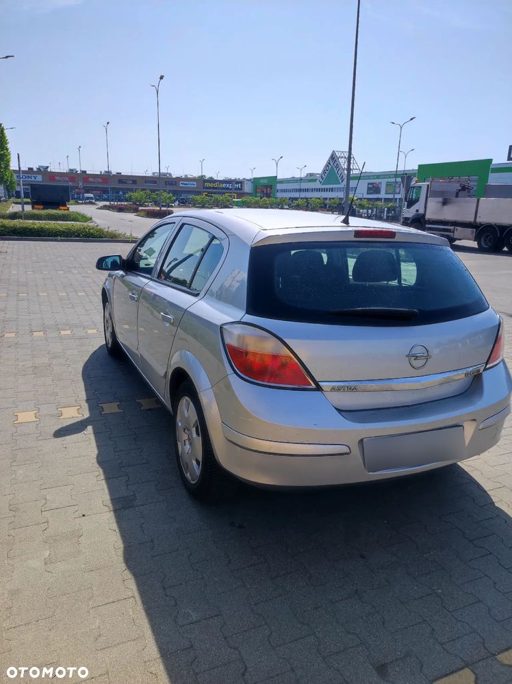 Opel Astra 1.7 CDTI - 4