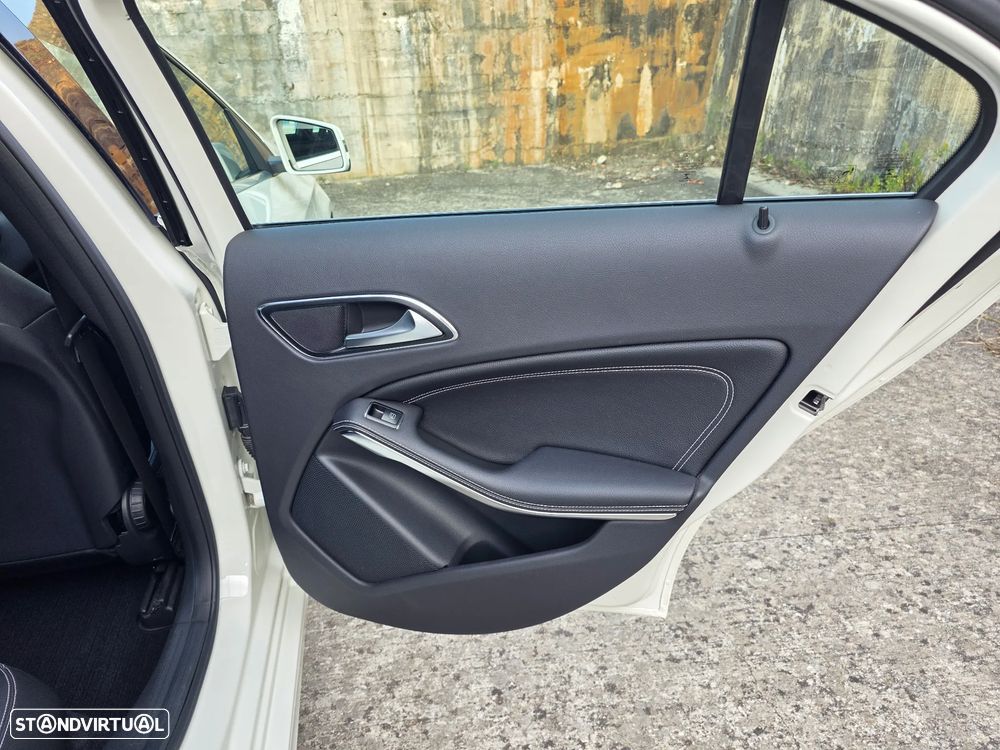 Mercedes-Benz A 220 CDI BE Urban Aut.113g - 21