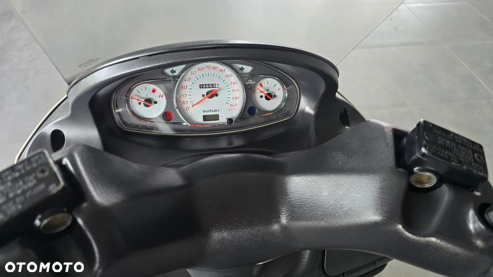 Suzuki Burgman - 5