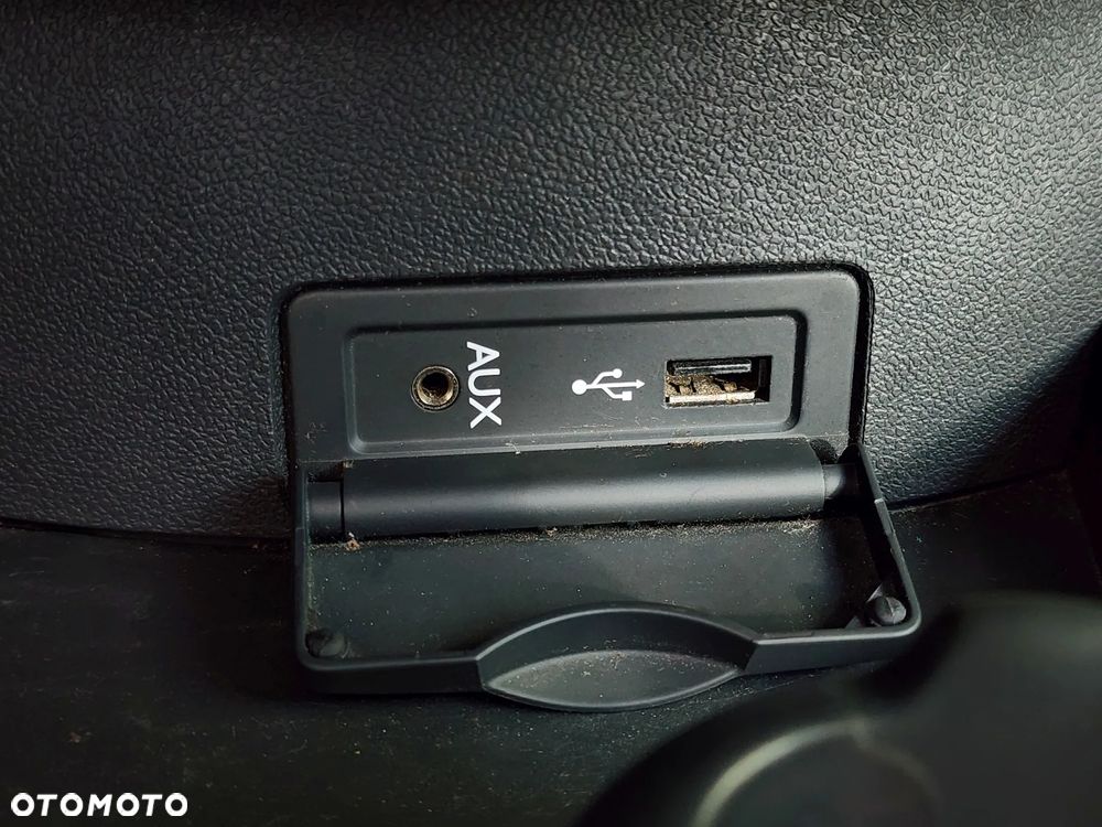 Renault Clio 1.2 16V 75 Expression - 17