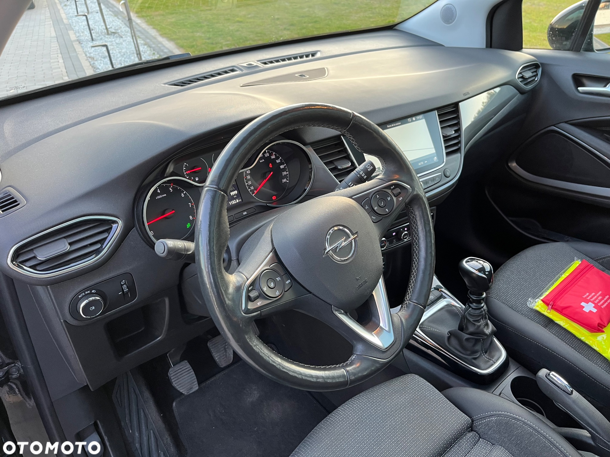 Opel Crossland X - 14