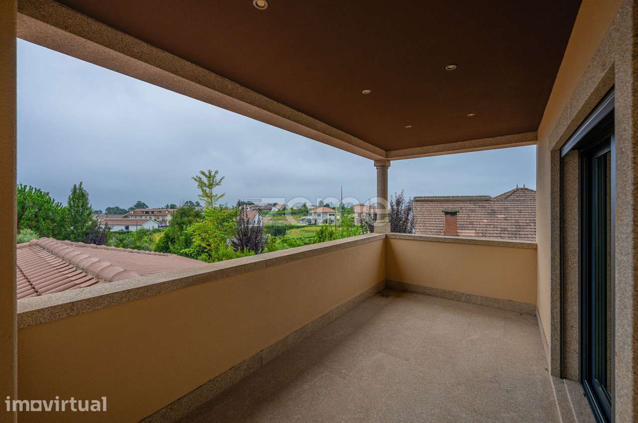 Moradia T5+1 de Luxo, com 2637 m2 de terreno, em Amarante, Porto - Grande imagem: 5/57