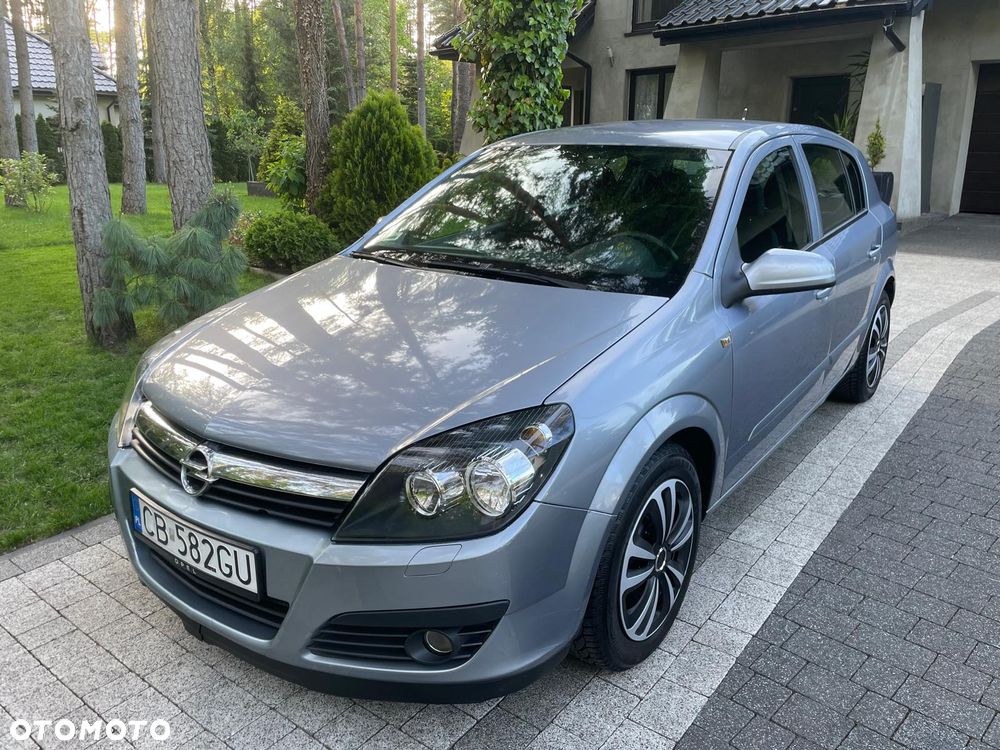 Opel Astra 1.6 Sport Easytronic - 1