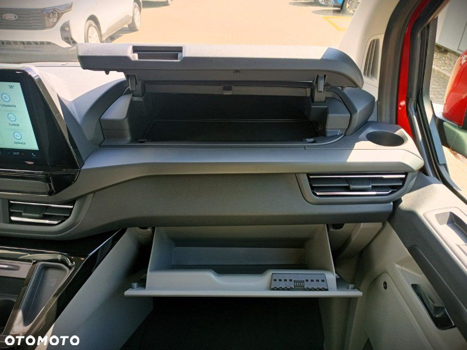 Ford Tourneo Custom - 24