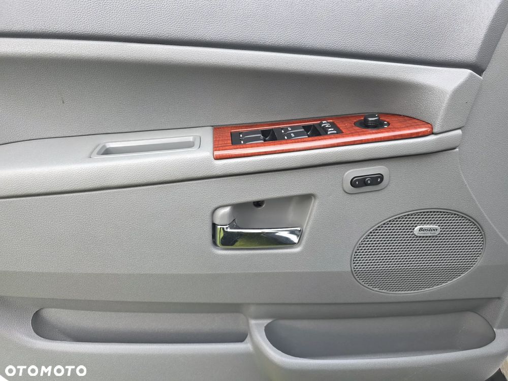 Jeep Grand Cherokee 5.7 V8 Limited - 28