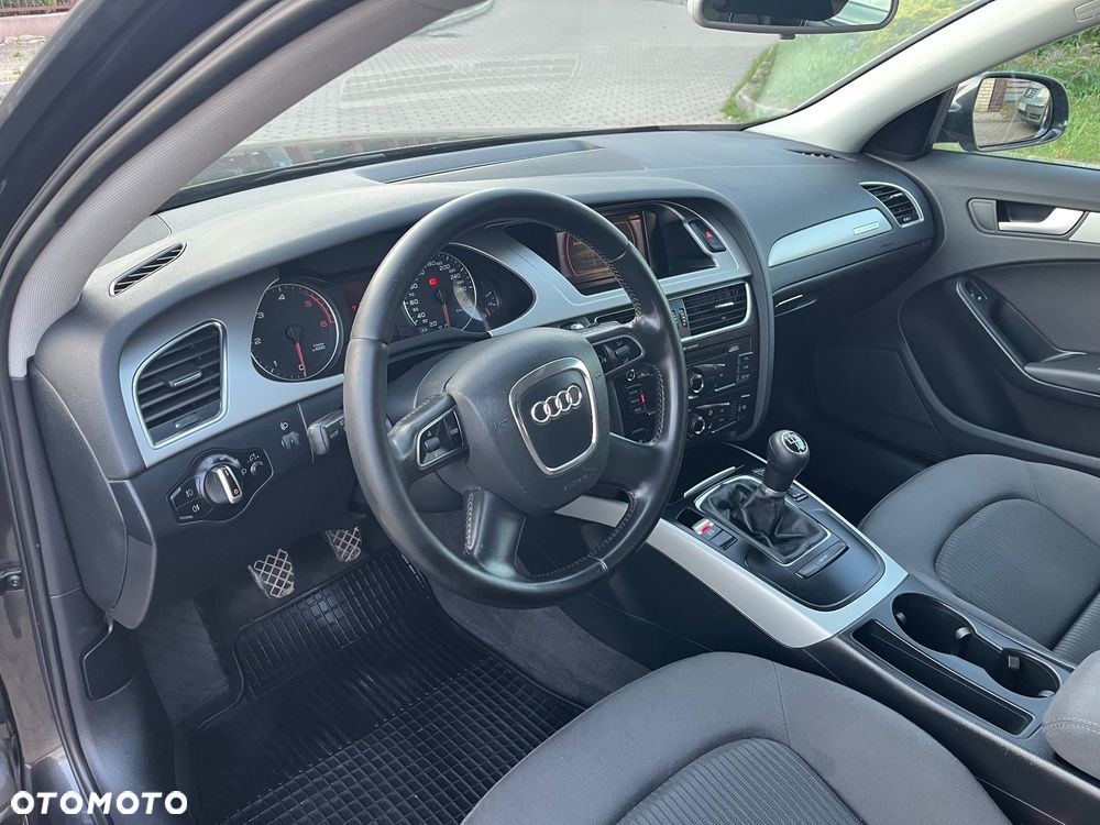 Audi A4 Avant 2.0 TDI DPF quattro Ambition - 9