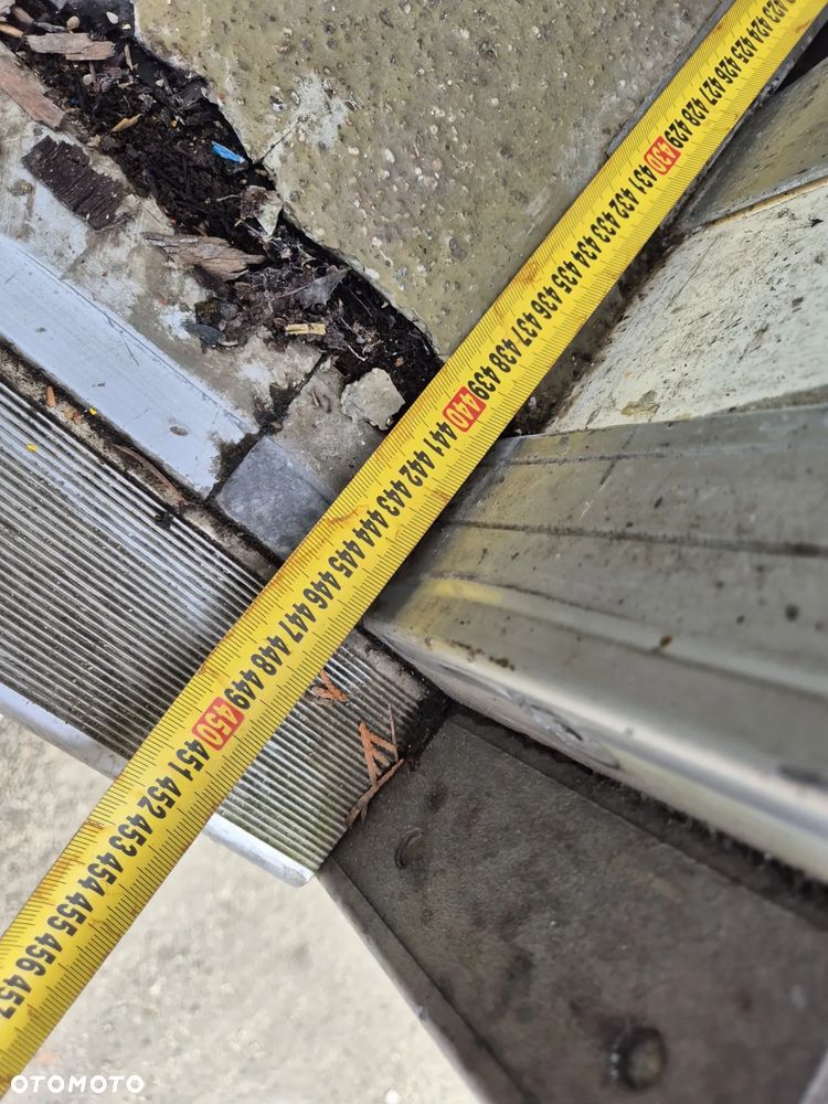 Chłodnia Mroźnia 8 palet, 4.5m , 2 komory, 2 parowniki, zasilanie stacjonarne na prąd, stan bdb! - 30