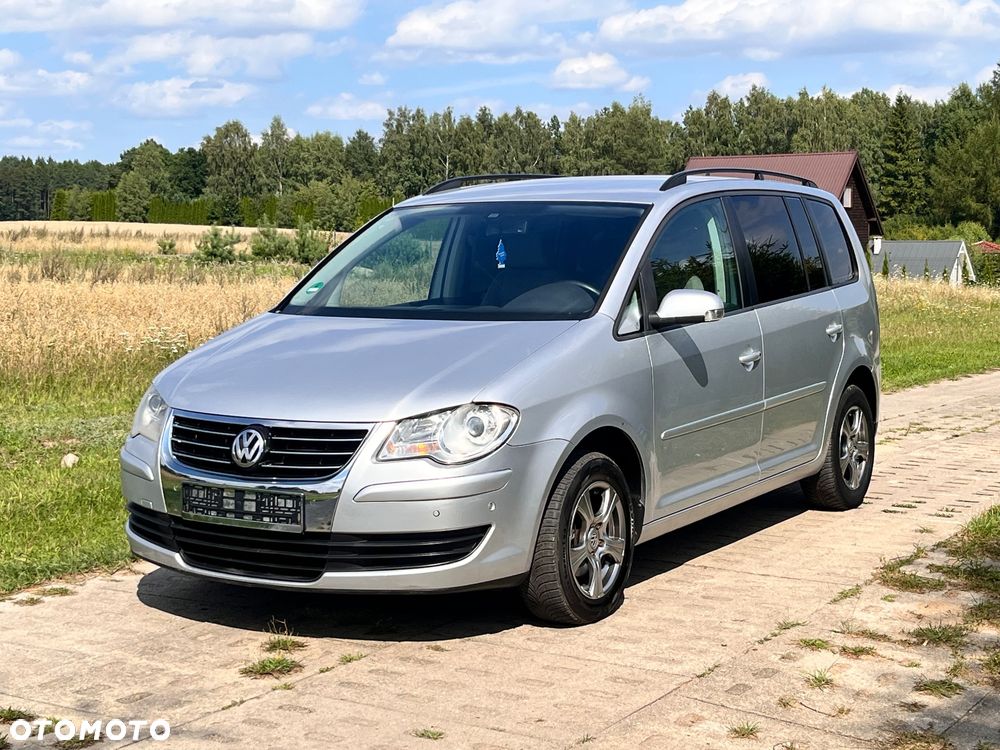Volkswagen Touran 1.9 TDI DPF DSG Highline - 3