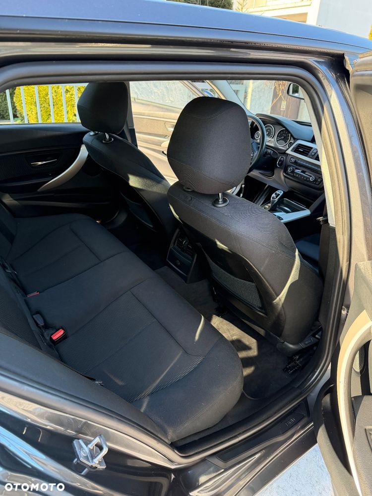 BMW Seria 3 328i xDrive Sport-Aut - 18