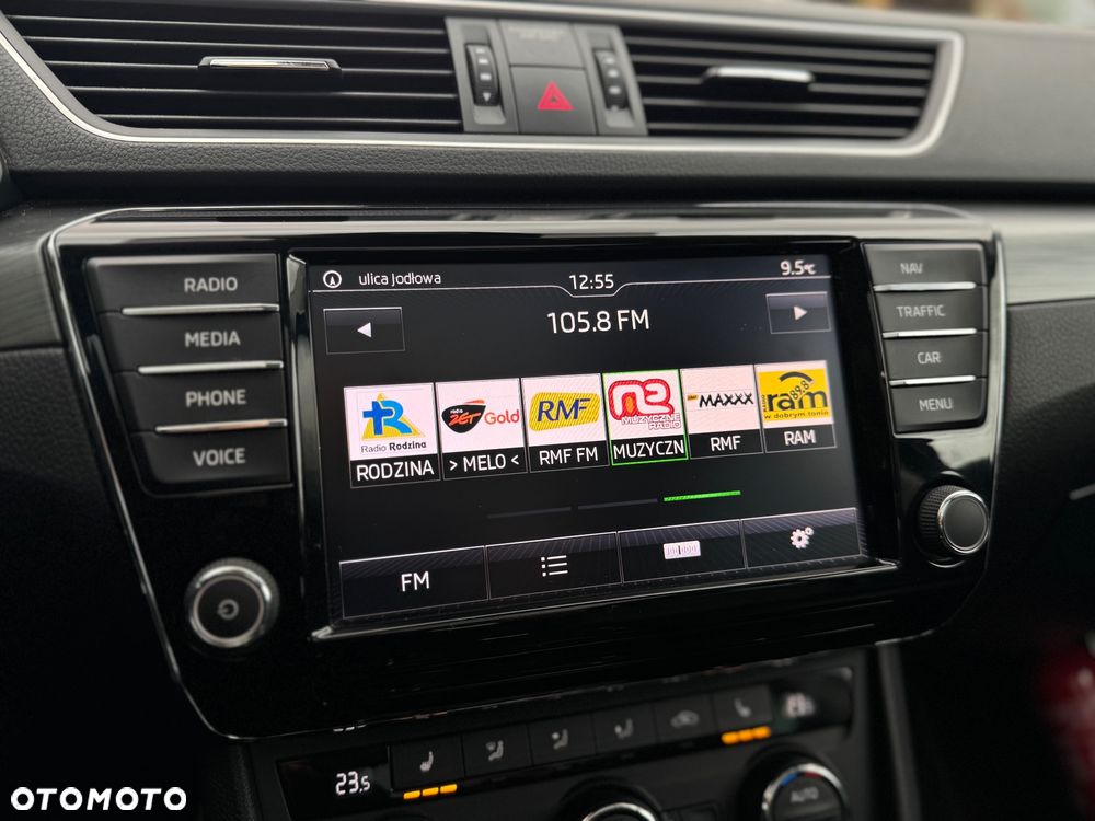Skoda Superb 2.0 TDI L&K DSG - 10