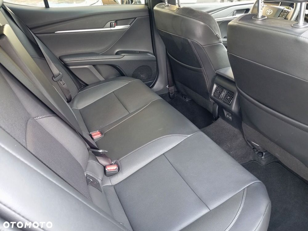 Toyota Camry 2025