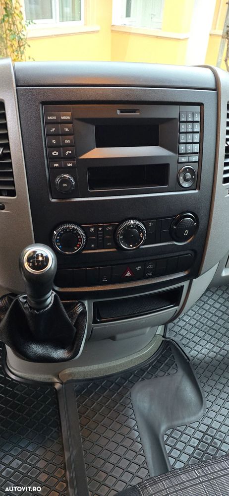 Mercedes-Benz Sprinter - 30