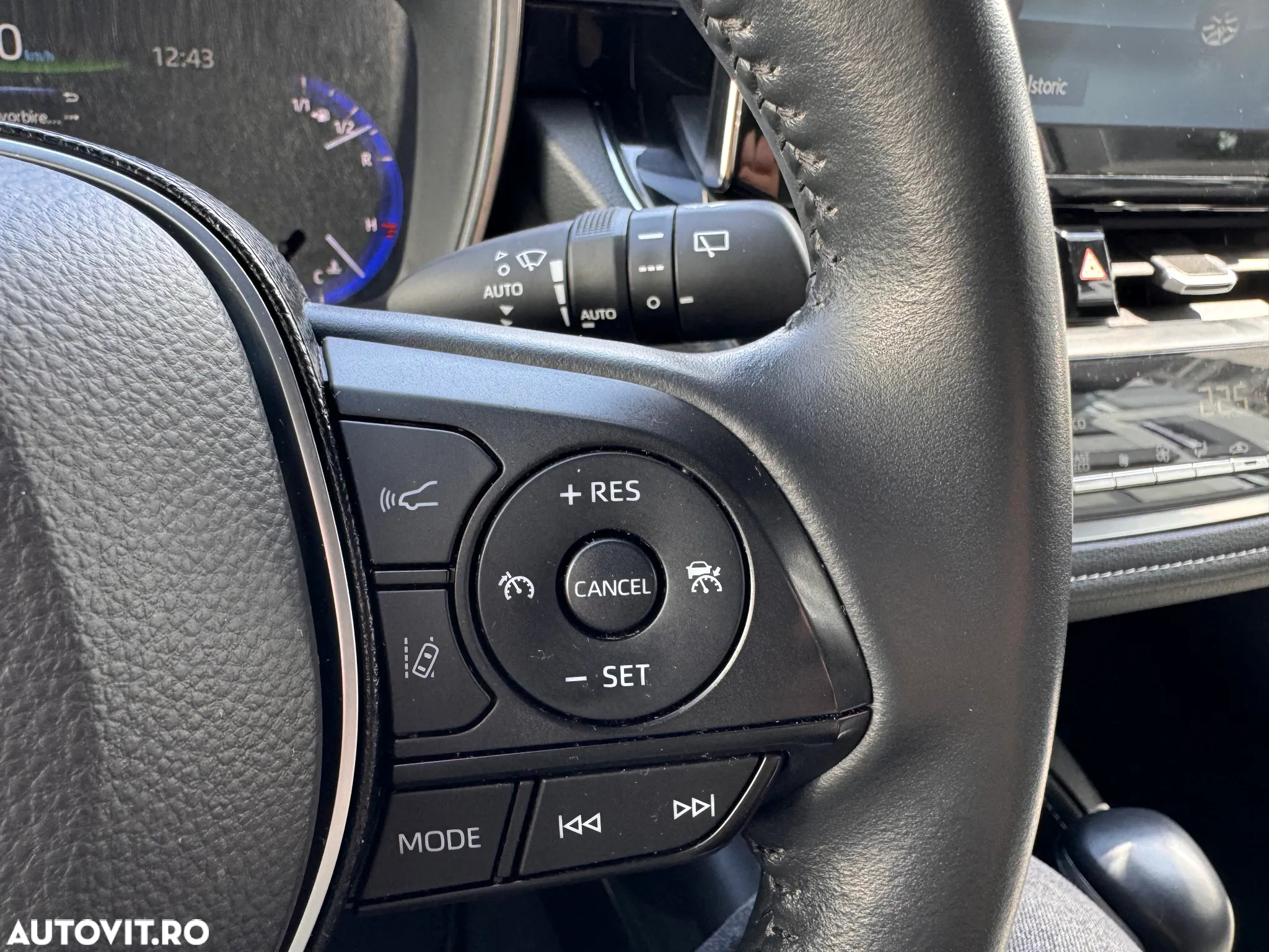 Toyota Corolla 1.8 Hybrid Touring Sports Business Edition - 29