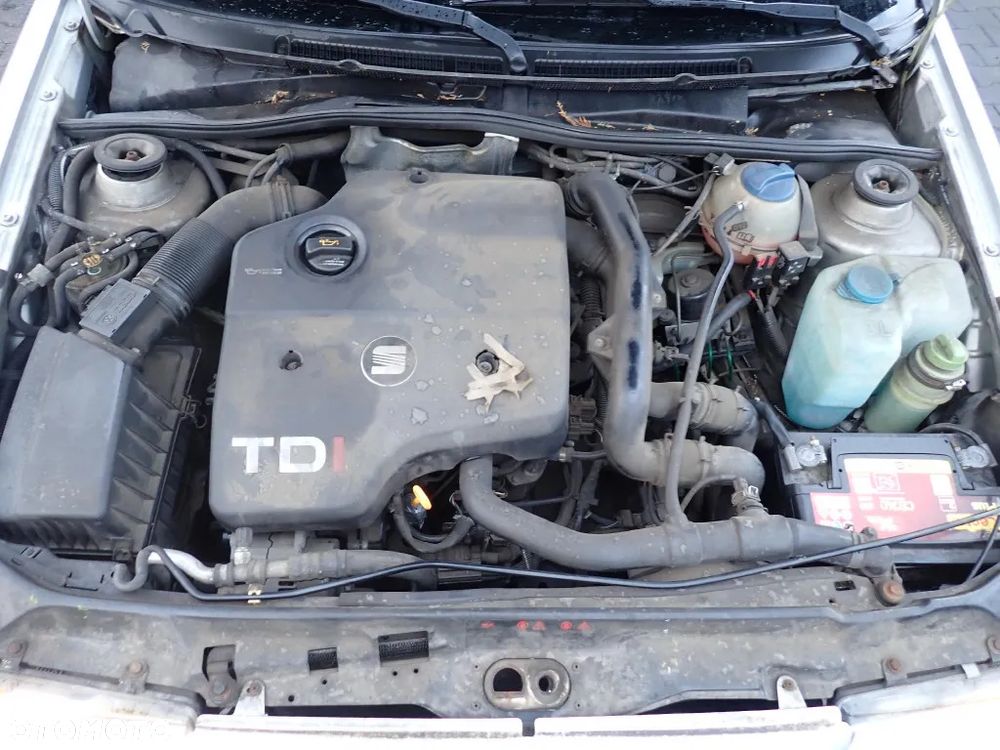 CZĘŚCI - Seat Toledo I 1,9TDI 110KM AFN FILM 5B CYP HB lakier LS7N 1998r. INDEX - 9718 - 7