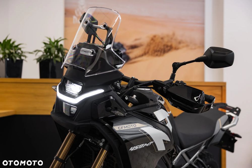 CFMoto MT - 3