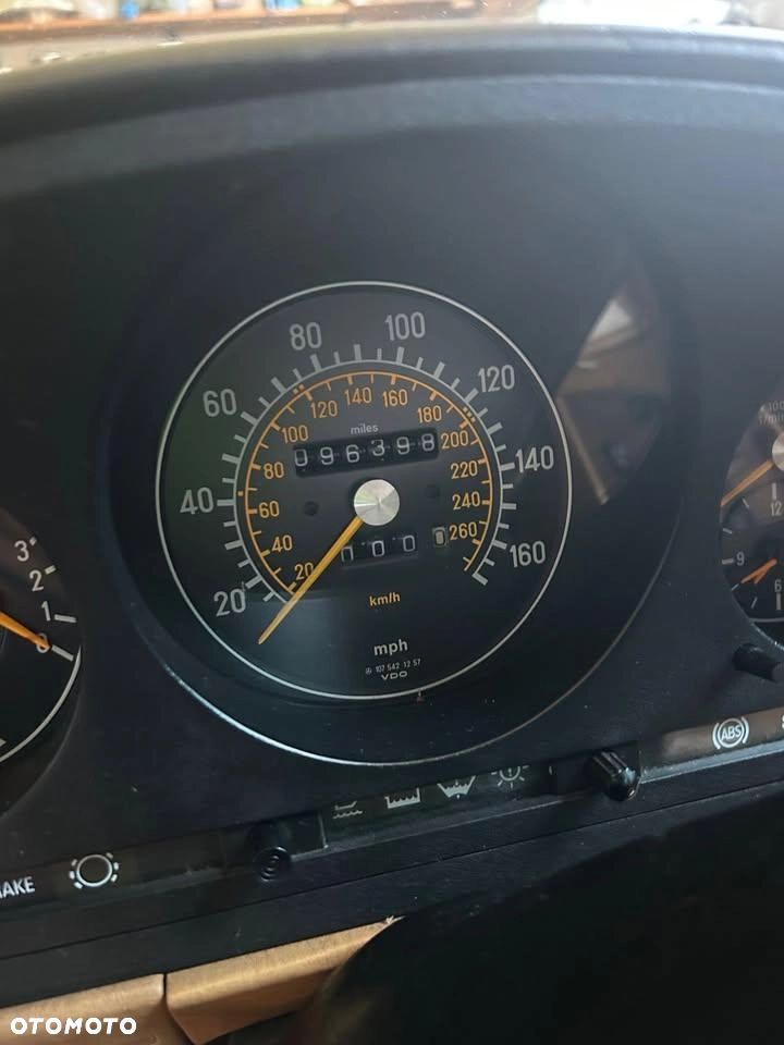 Mercedes-Benz SL - 33