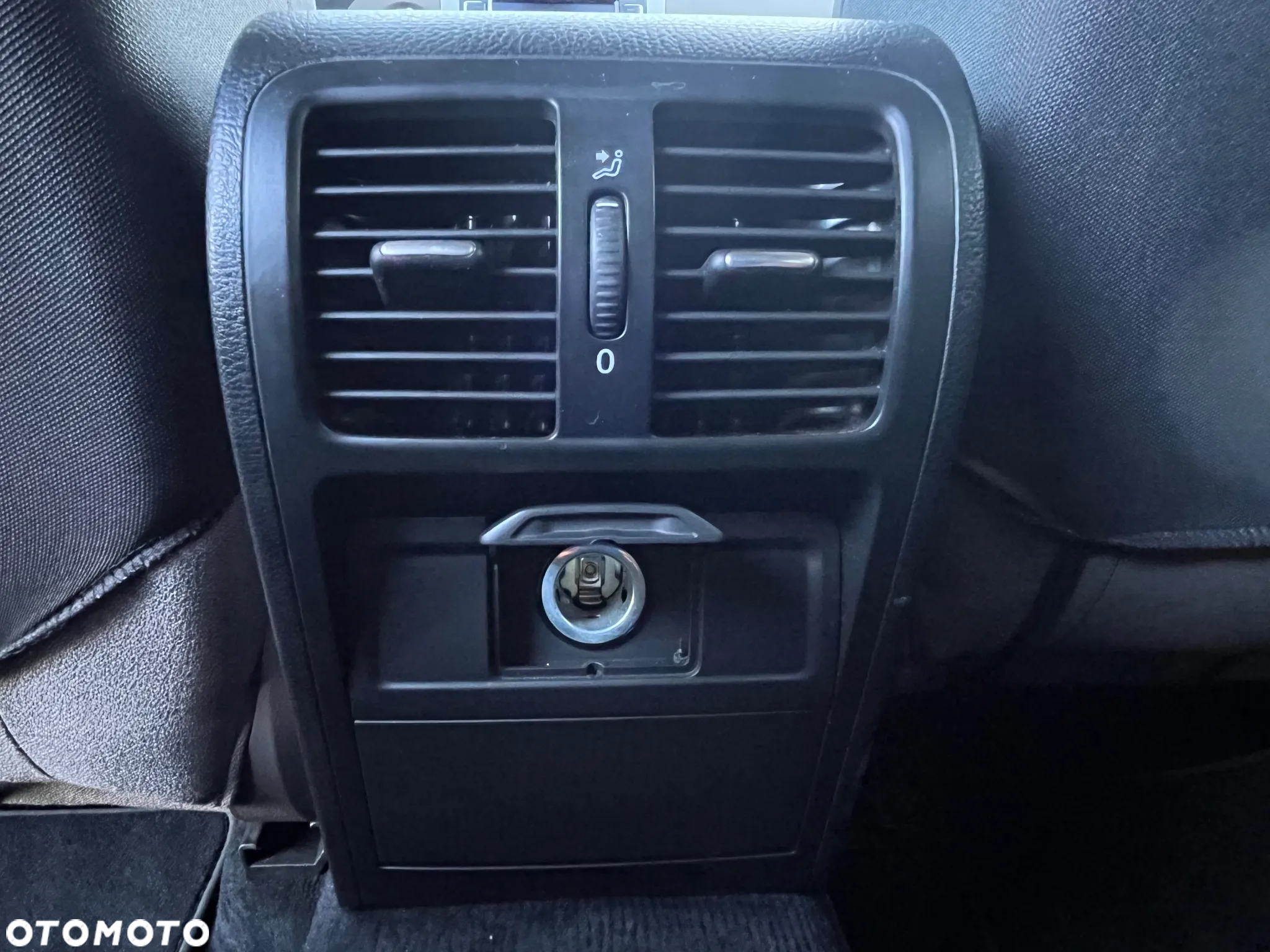 Volkswagen Passat 2.0 TDI DPF Comfortline - 20
