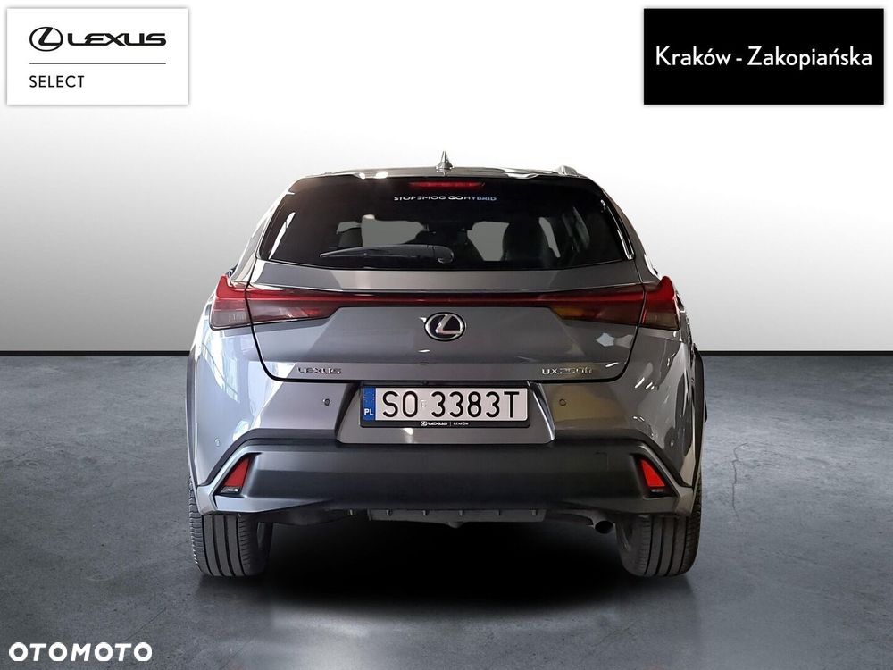 Lexus UX - 9