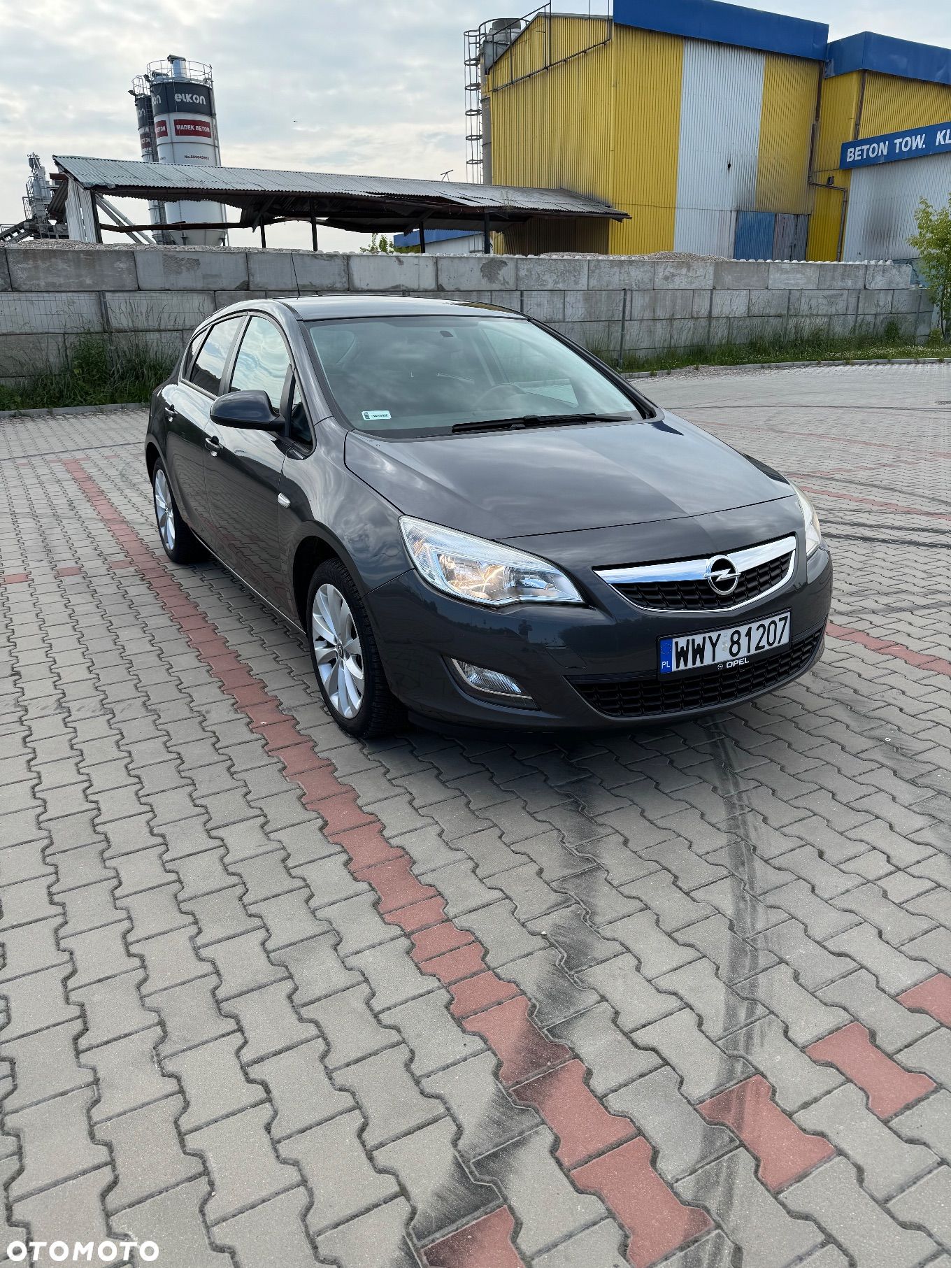 Opel Astra IV 1.4 T Cosmo - 1