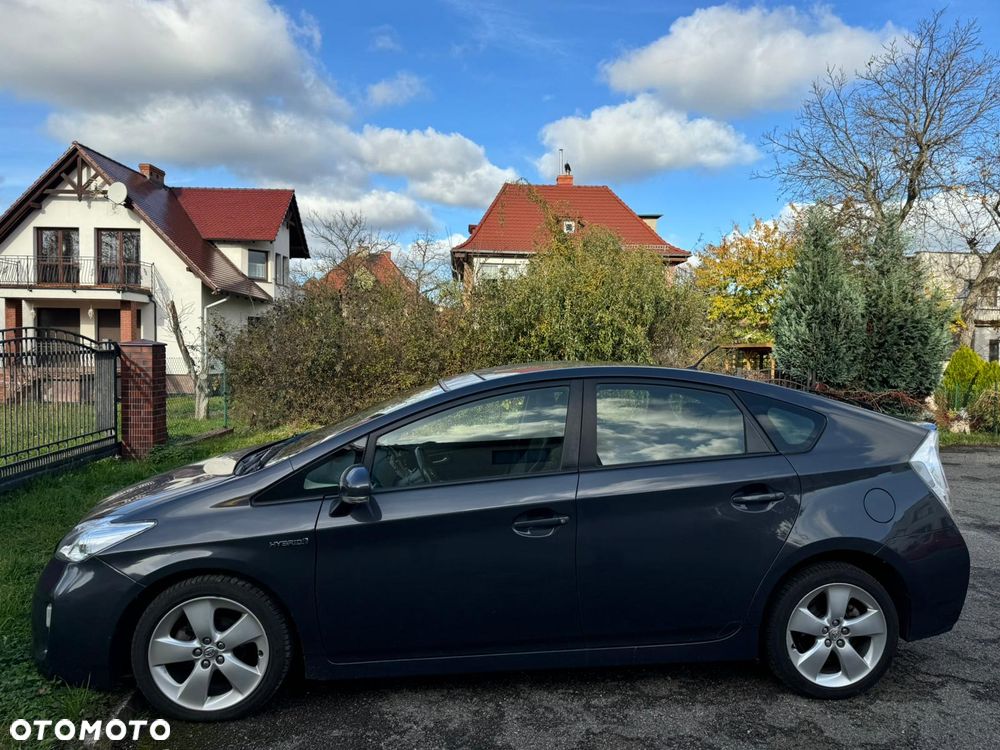 Toyota Prius (Hybrid) Comfort - 4