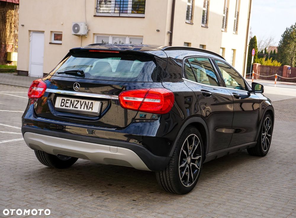 Mercedes-Benz GLA 200 Activity Edition - 4