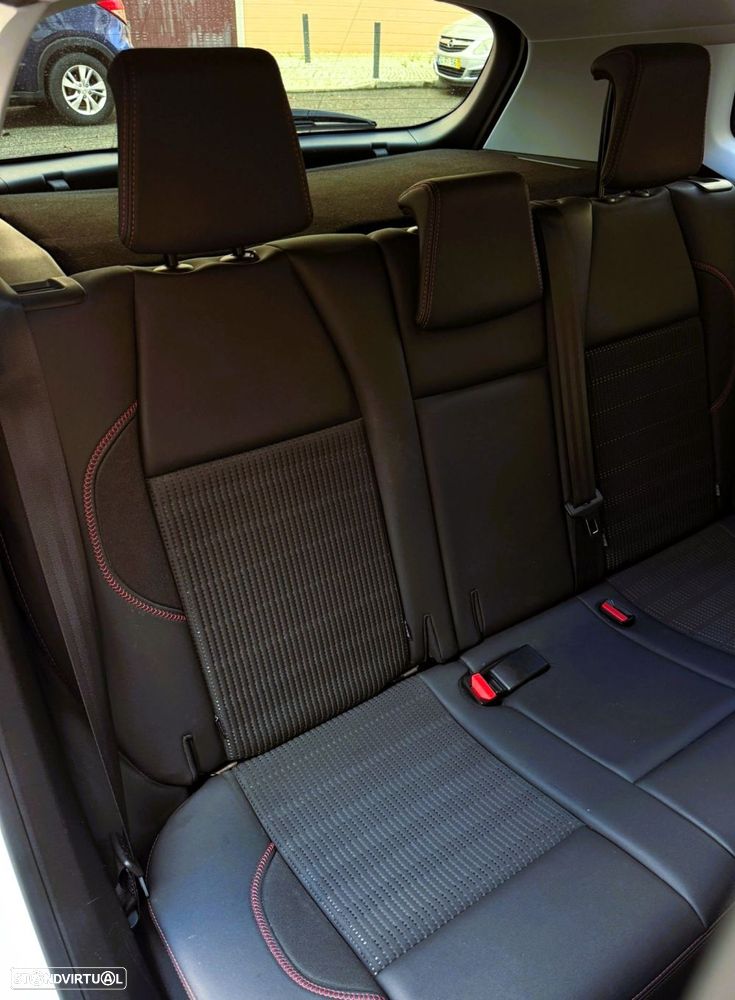 Peugeot 2008 1.2 PureTech GT Line - 22