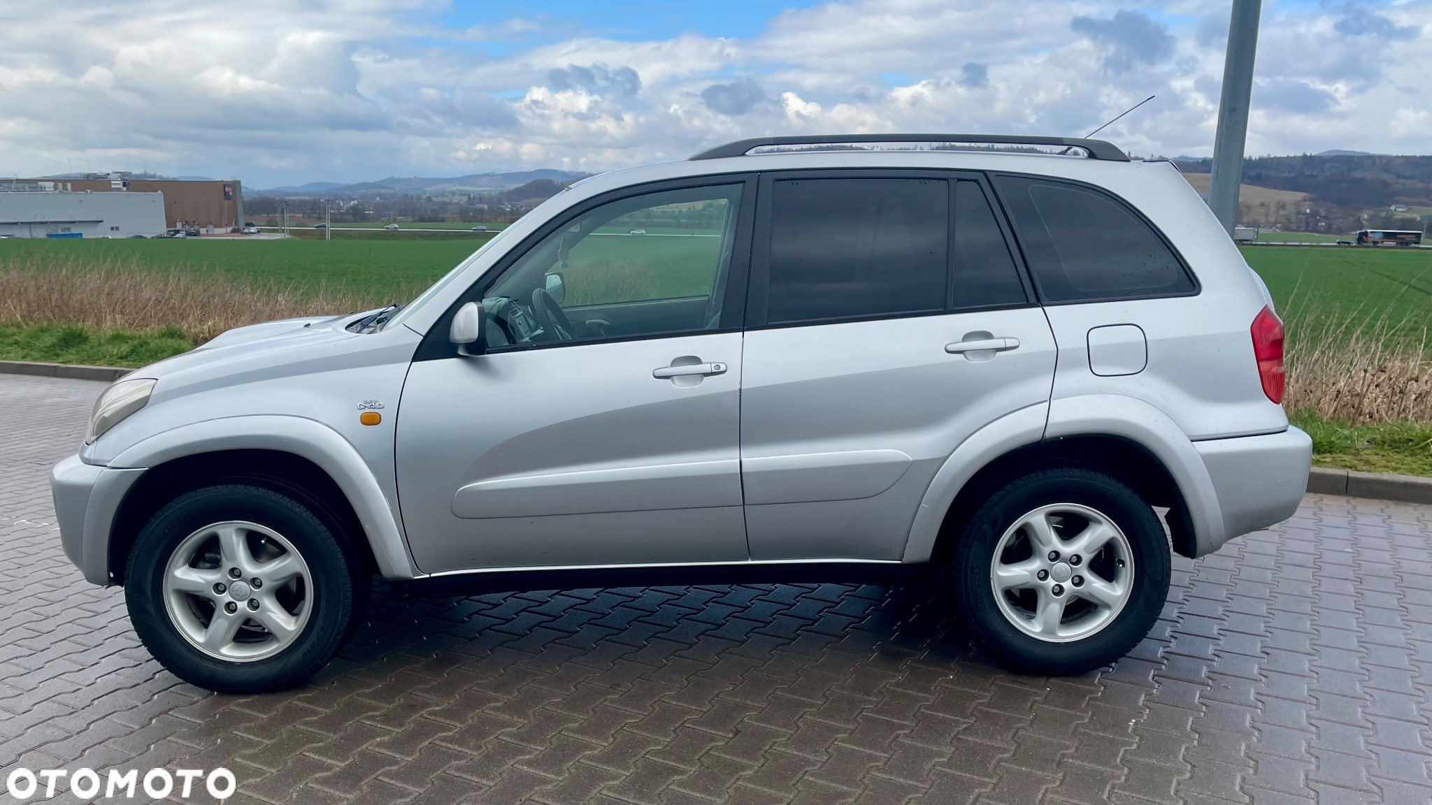 Toyota RAV4 2.0 D-4D 4x4 - 4