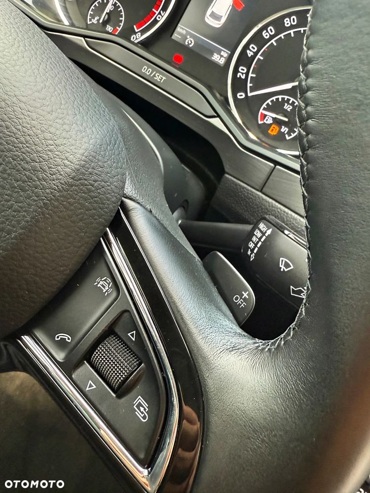 Skoda Superb 1.8 TSI DSG SportLine - 27