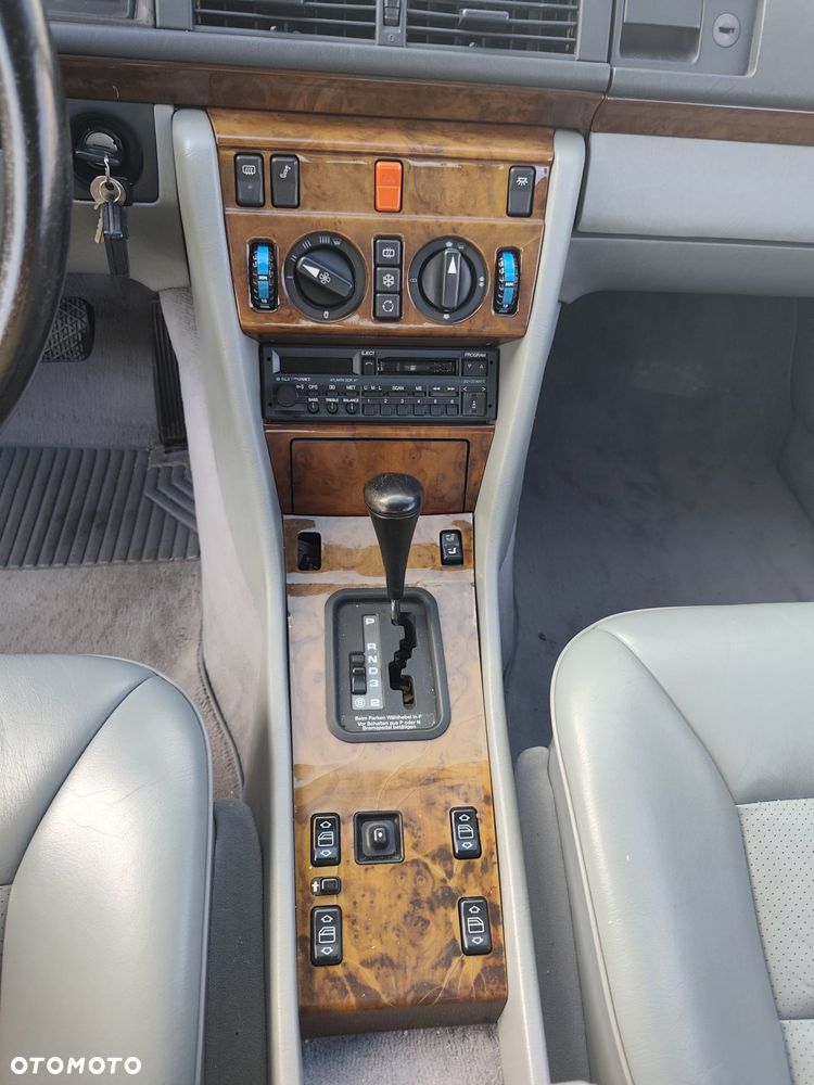 Mercedes-Benz W124 (1984-1993) - 19