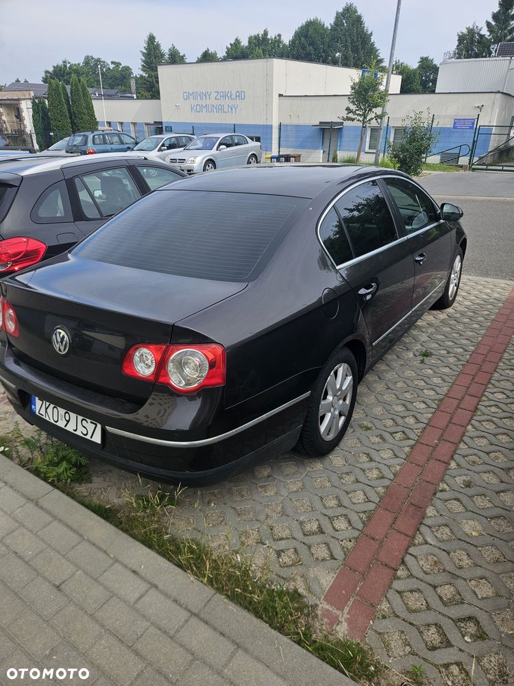 Volkswagen Passat - 2