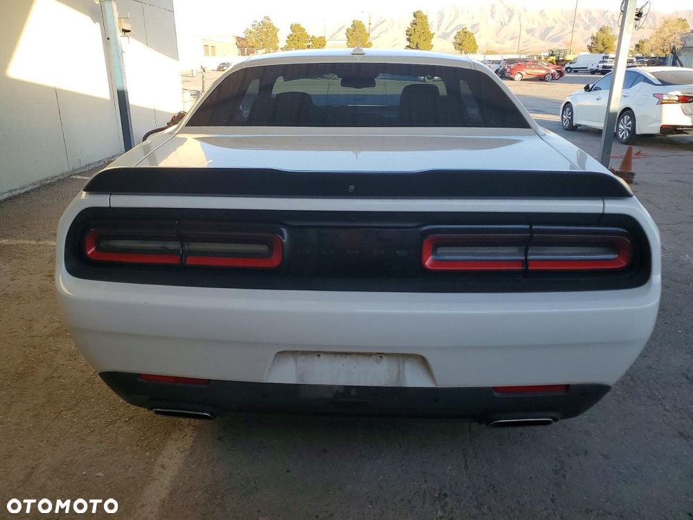 Dodge Challenger 3.6 GT AWD - 6