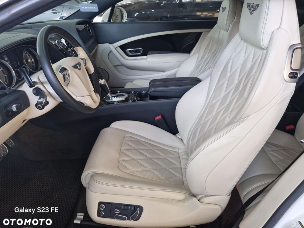 Bentley Continental GT - 15