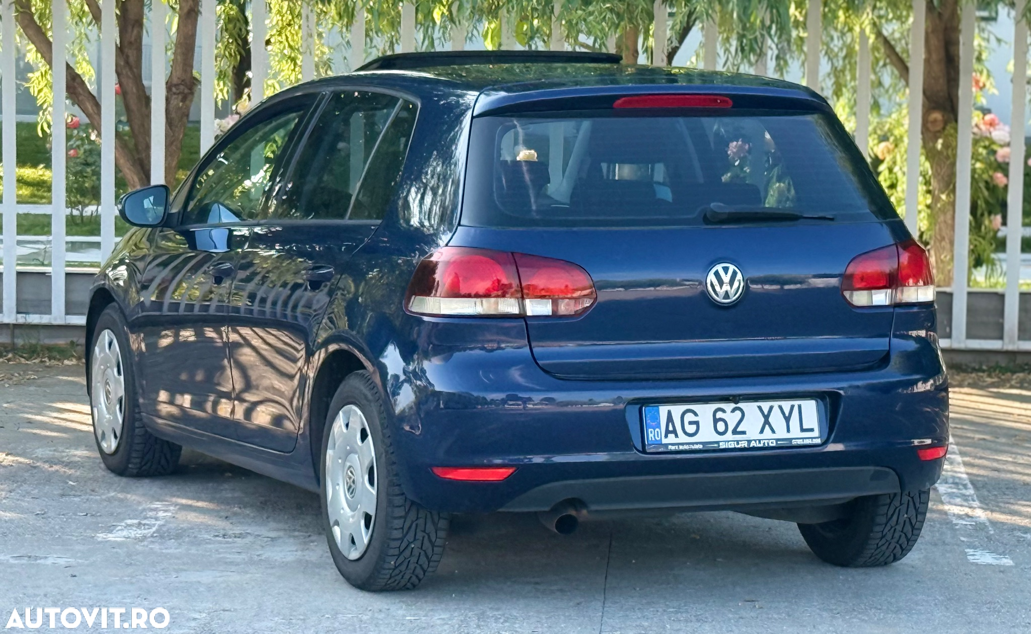 Volkswagen Golf 1.6 BlueTDI DSG Comfortline - 3