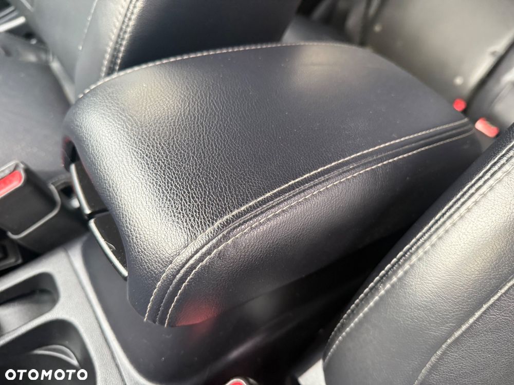 Mitsubishi ASX 1.6 2WD Instyle - 24