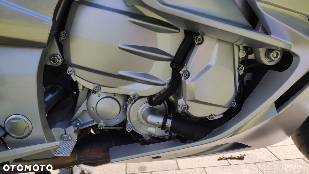 Yamaha FJR - 25