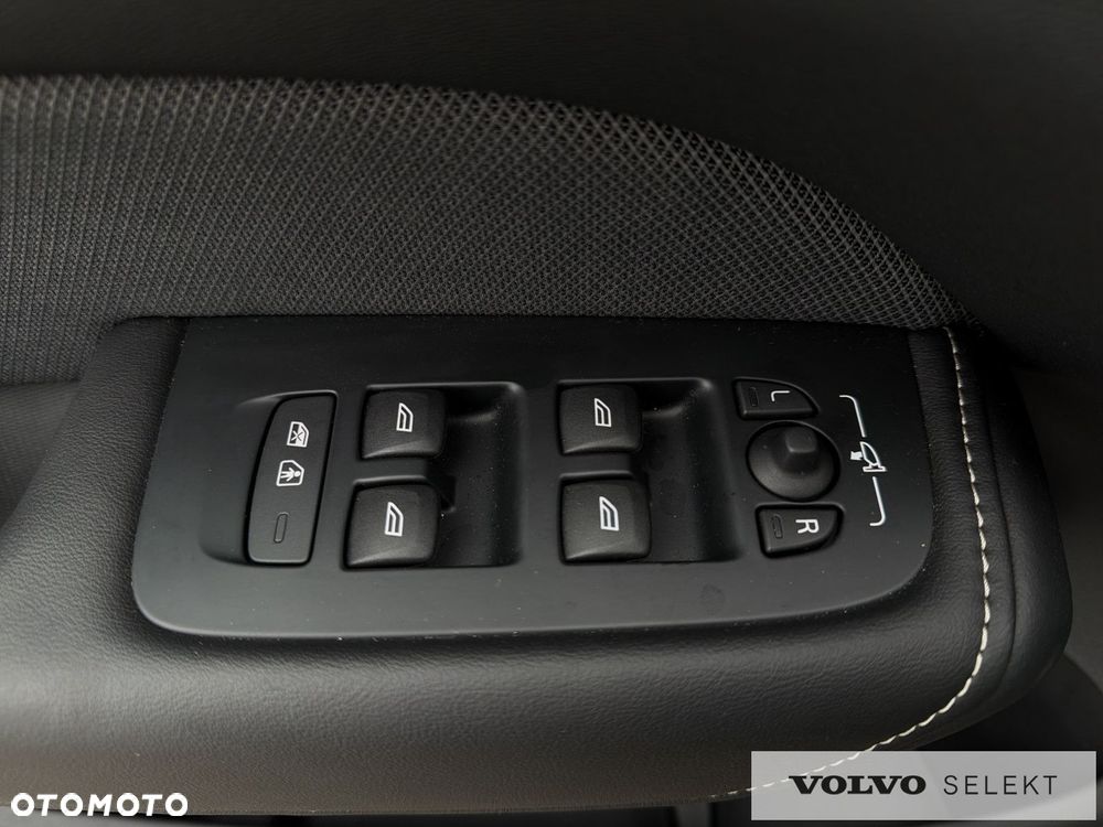 Volvo XC 60 - 25