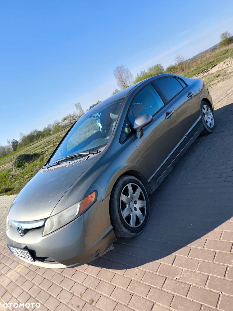 Honda Civic 1.8 Comfort - 13