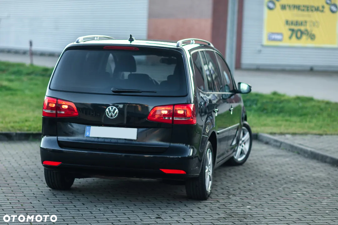Volkswagen Touran 2.0 TDI DPF DSG Highline - 11