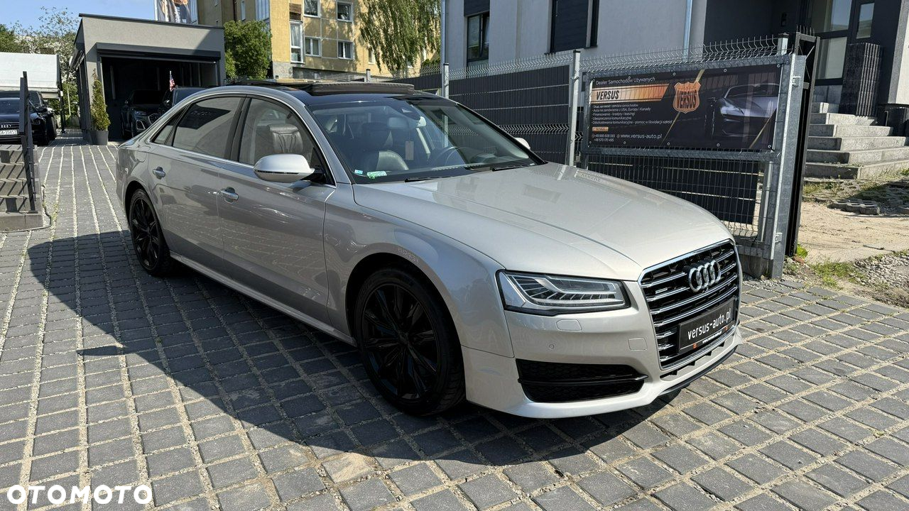 Audi A8 - 4