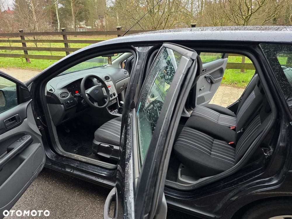 Ford Focus 1.6 Trend - 19