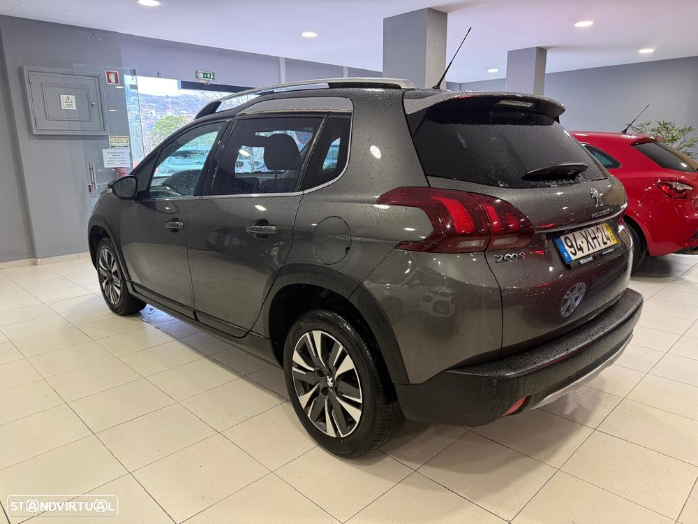 Peugeot 2008 1.2 PureTech Allure - 6